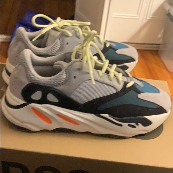 Adidas Yeezy Wave Runner 700